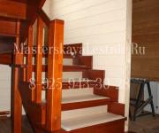 Деревянная лестница из лиственницы д Меры Истринский р-он п-образная на 180 с 2 площадками