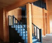 Деревянная лестница из дуба, с подступенками и шкафом под лестницей тонировка синий цвет Истра Алексино Московская область