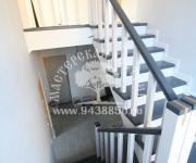 Деревянная лестница (лиственница) КП Каринское