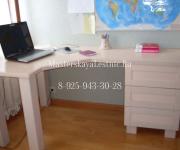 Письменный стол на заказ и система хранения для девочек 